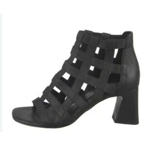 Donald Pliner Visto Black Strappy Cage Block Heels Womens 5.5 New Office Work
